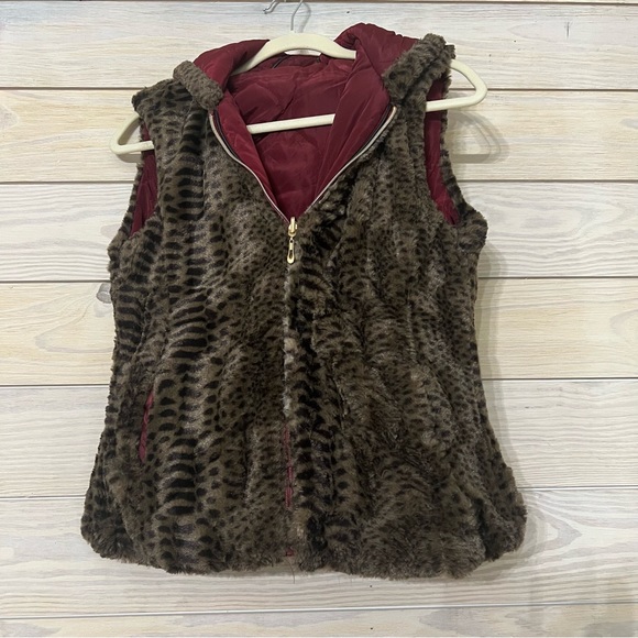 Reversible puffer jacket - burgundy and animal print with details of gold - Picture 2 of 8